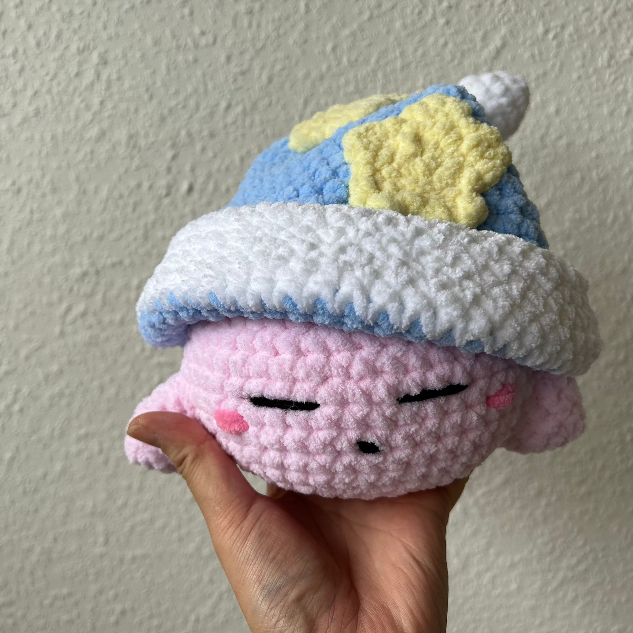 Sleeping round pink hero from the gaming world